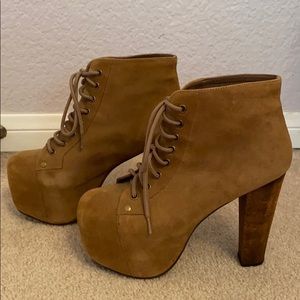 Jeffery Campbell Lita